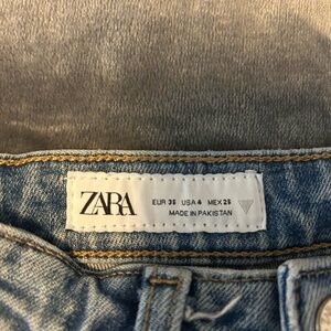 Zara Women’s Blue Jeans